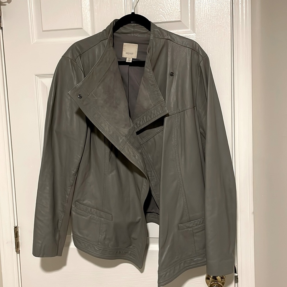 Sejour Grey Leather Jacket 20W